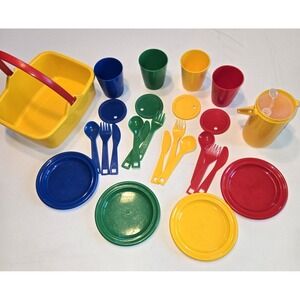 Bambola Vintage 26 Piece Picnic Plastic Playset Full Dinner‎ Service Toys